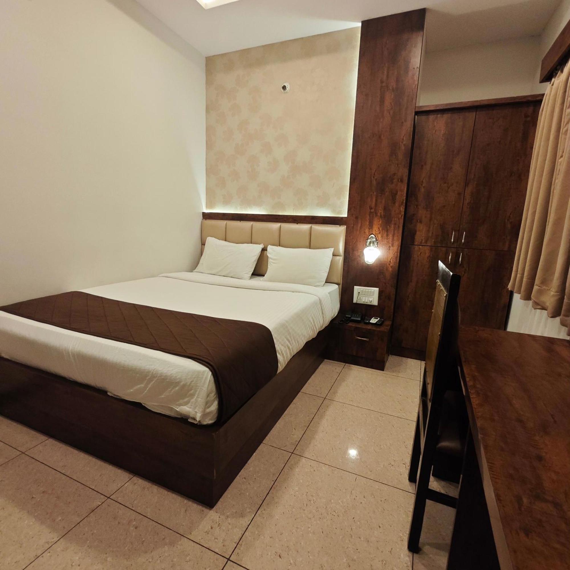 Al Noor Palace Μπανγκαλόρ Εξωτερικό φωτογραφία